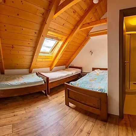 Pension&restaurant U Koňské Dráhy Holkov