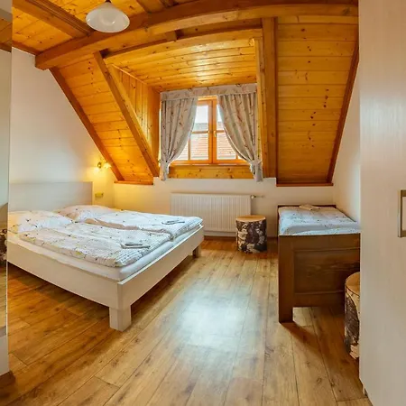 Pension&restaurant U Koňské Dráhy Holkov Hotel