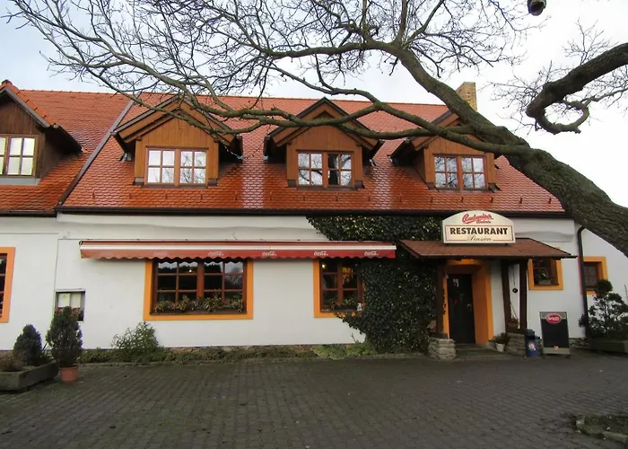 Pension&restaurant U Koňské Dráhy Holkov